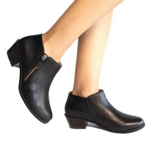 Vionic Black Leather Ankle Booties with Side Zip Accent